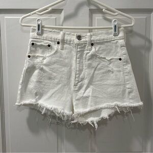 Abercrombie & Fitch The Mom Short High Rise Size 25/0 White Cutoff Denim NWOT